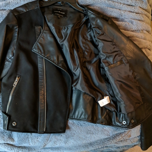 Jacket - Picture 2 of 6